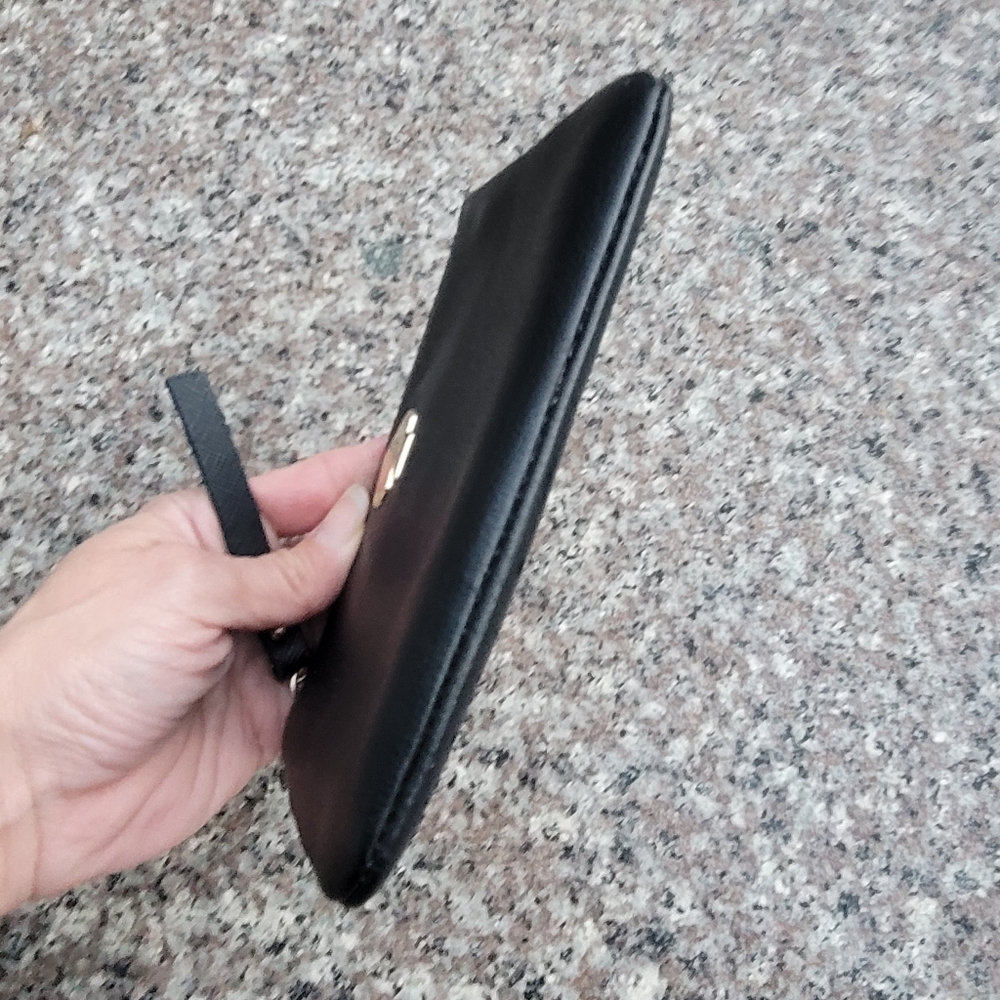 Kate Spade pouch - Picture 2 of 7